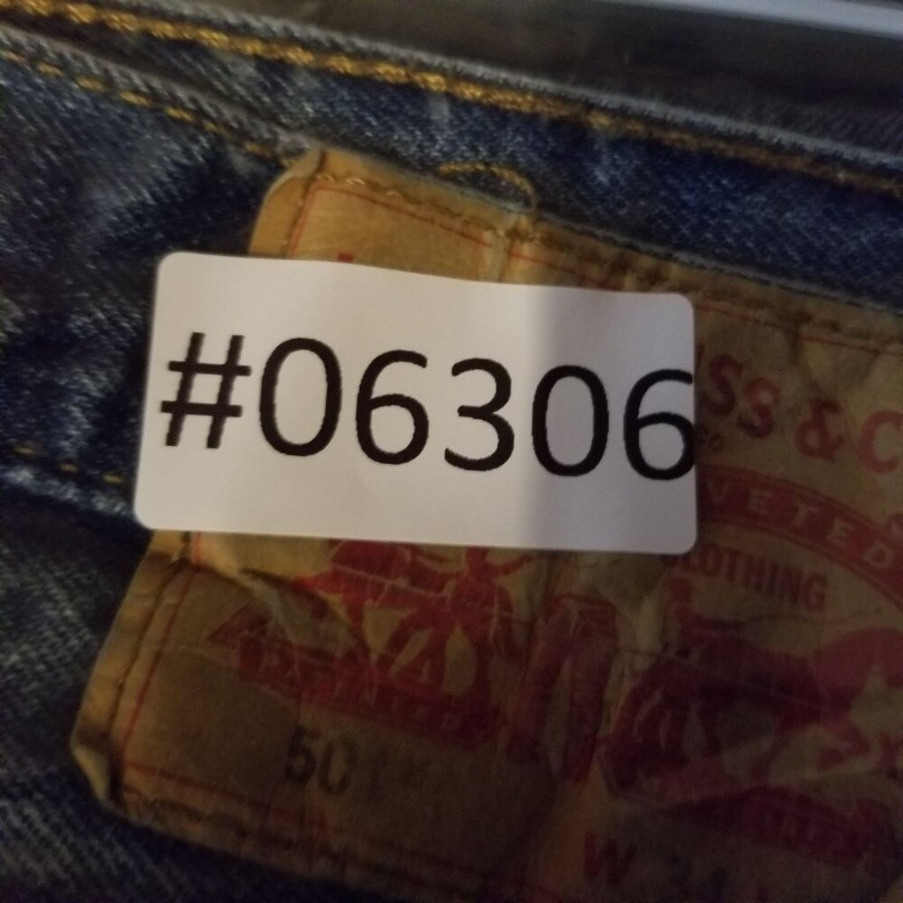 Levis Jeans Mens 34x30 Blue 501 Cotton Denim Button Fly Classic Straight - Picture 15 of 15